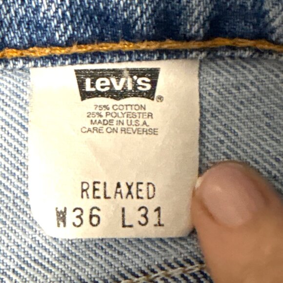 Vtg Levis 940 Brown Tab Relaxed Fit Jeans W36 L25 Light Wash Denim USA Made - Picture 4 of 6